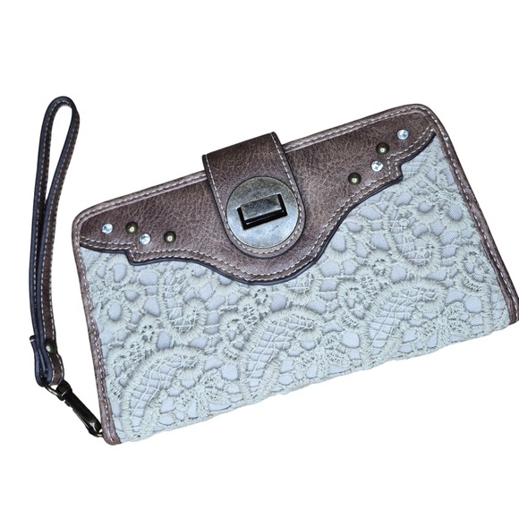 Justin Taylor Handbags - Justin Womens Brown Lace Wristlet Wallet Clutch Organizer